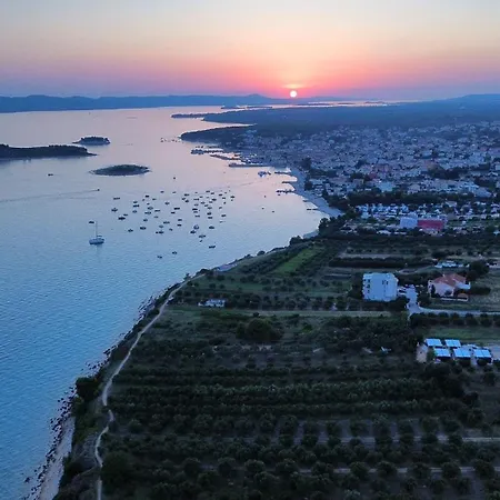 Kamp alanı Mobile Vilmaris *